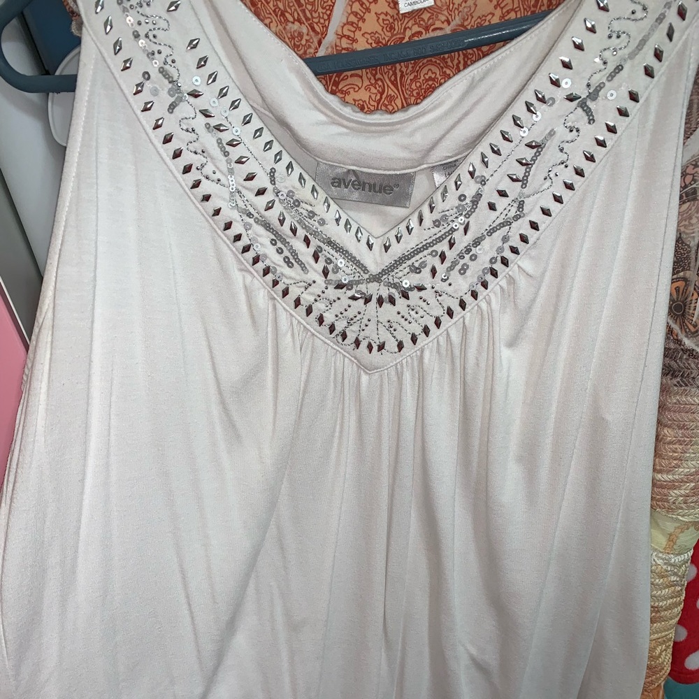 Pretty white blouse short sleeve.